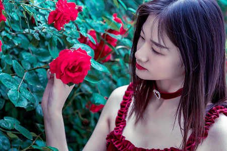 纳指续创新高，热门中概股多数走低